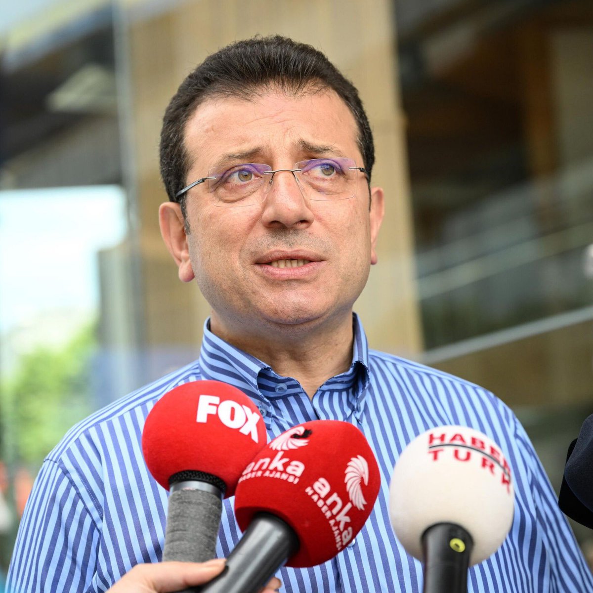 Ekrem İmamoğlu’nun kadınlar için vaatlerinden bazıları:

• Ayda 1 paket hijyenik ped desteği,
• Yılda 1 kez ücretsiz ultrason hizmeti,
• Jinekolojik sağlık kontrolü,
• Smear ve HPV testi,
• 10 yeni İBB Kadın merkezi,
• 150.000 kadına ücretsiz sağlık hizmeti.