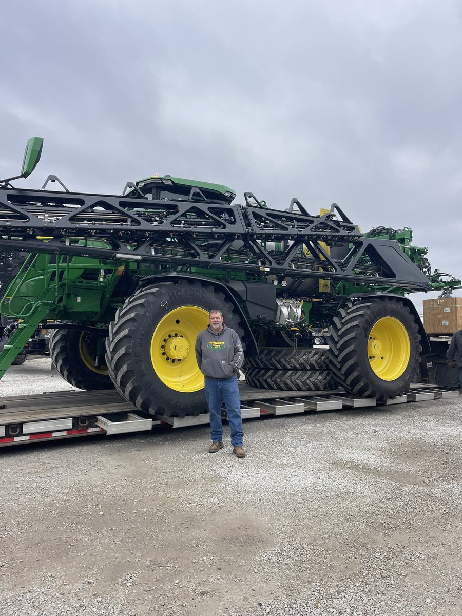 United_Prairie's tweet photo. United Prairie Applicator Kurt Schmidt got to unload his new JD See-and-Spray Machine today!  We are excited to see what this new technology has to offer our growers.  Contact your United Prairie Sales Agronomist to learn more. https://t.co/xBMiSiqh3T