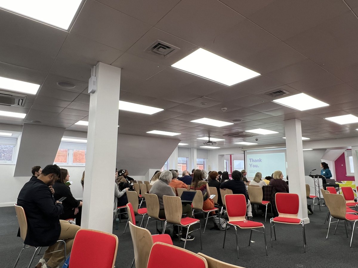 SavidgeReads's tweet photo. Another amazing @libsconnected’s Innovation Gathering, brilliantly put together by @hdrakard with a fantastic talks from librarians across the country and the fabulous innovative projects they’re working on. Left absolutely buzzing for the second year running. #LibrariesInnovate https://t.co/ODs3ni8cDc