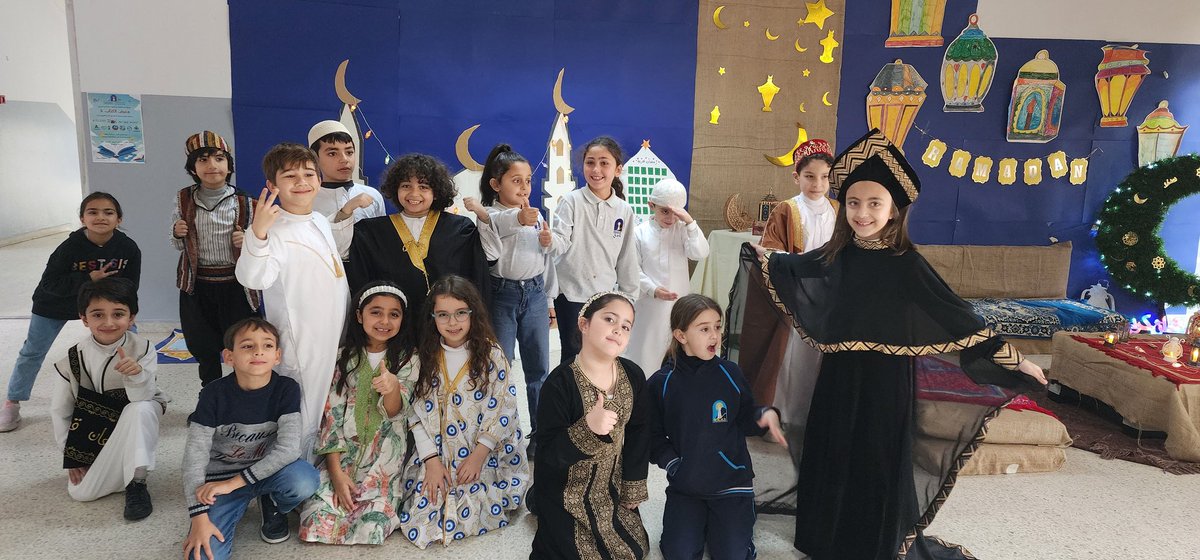 raniakz's tweet photo. الكل سعيد 🤩بقرب حلول شهر #رمضان المبارك🌙🌙
كل عام والجميع بخير🌹🌹
🌙 @dina_jradi @Hhhsinfo @lamaarabi1 @sashgh @TawilNoor @FadwaKotob @KatiaBawji @WitajJardali https://t.co/DEFT51Rcji