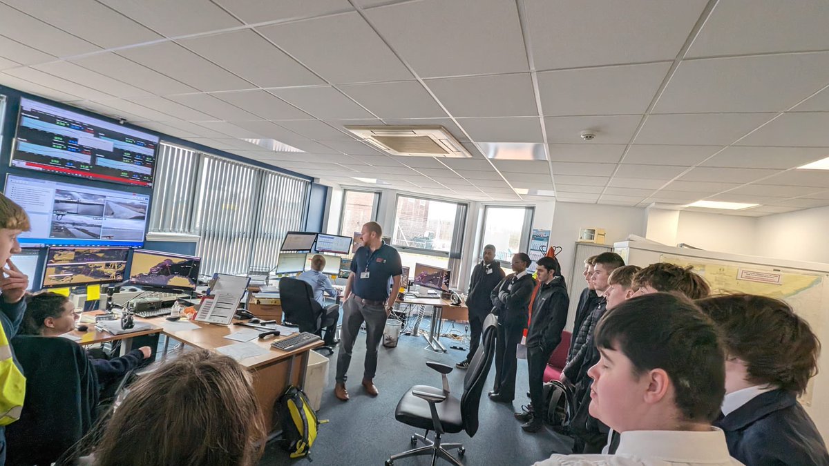 Targeted site visit for pupils interested in <a href="/forthports/">Forth Ports</a> apprenticeships today! <a href="/DYW_ForthValley/">DYW Forth Valley</a> <a href="/GrangemouthHS/">Grangemouth HS</a>