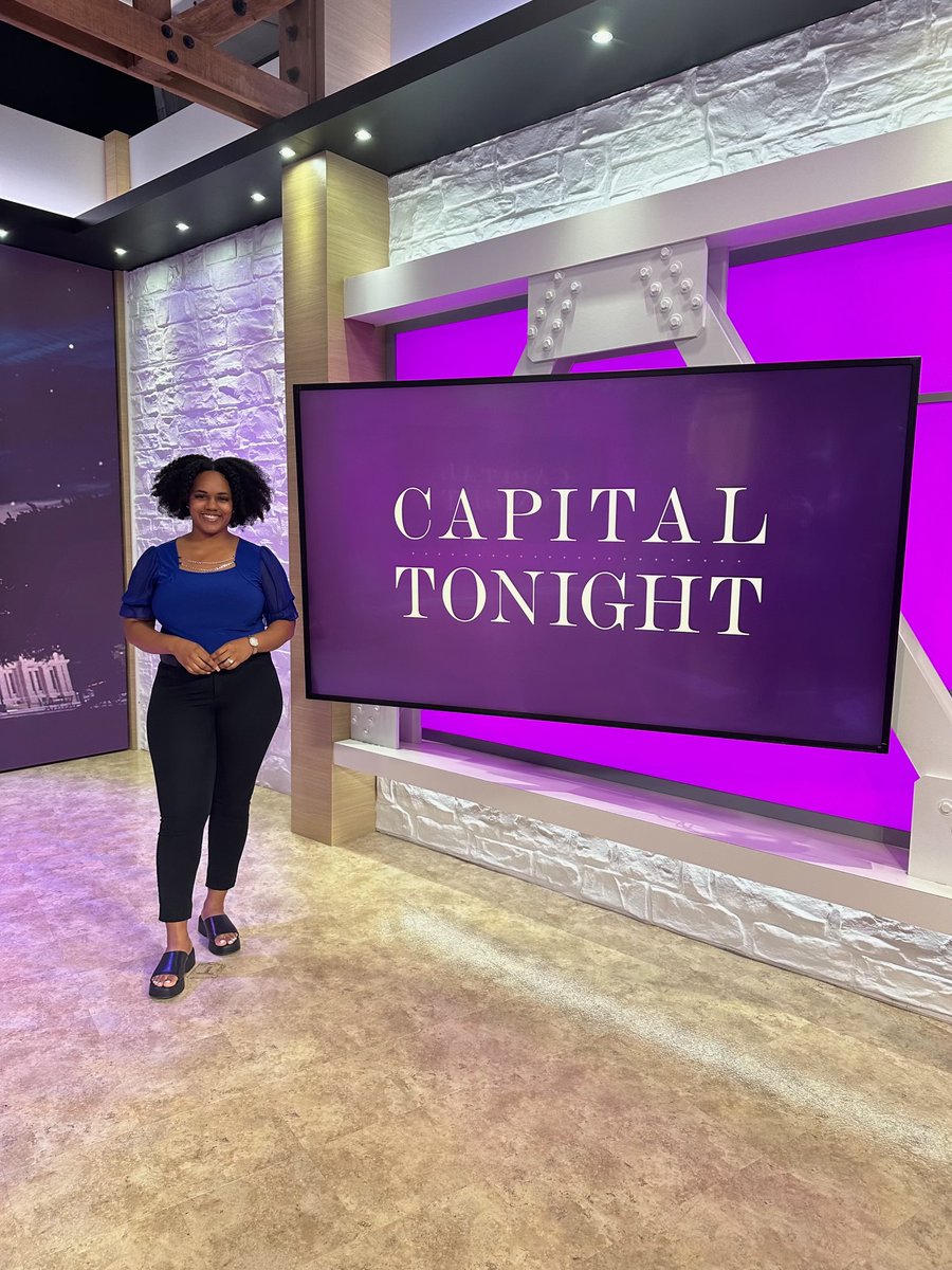 erindavisnews's tweet image. 🤠Howdy!! I'm excited to share that I've joined a talented team of journalists at @SpectrumNews1TX as a reporter for @TXCapTonight! I'm thrilled to be covering politics in my home state. See y'all on the beat! #txlege