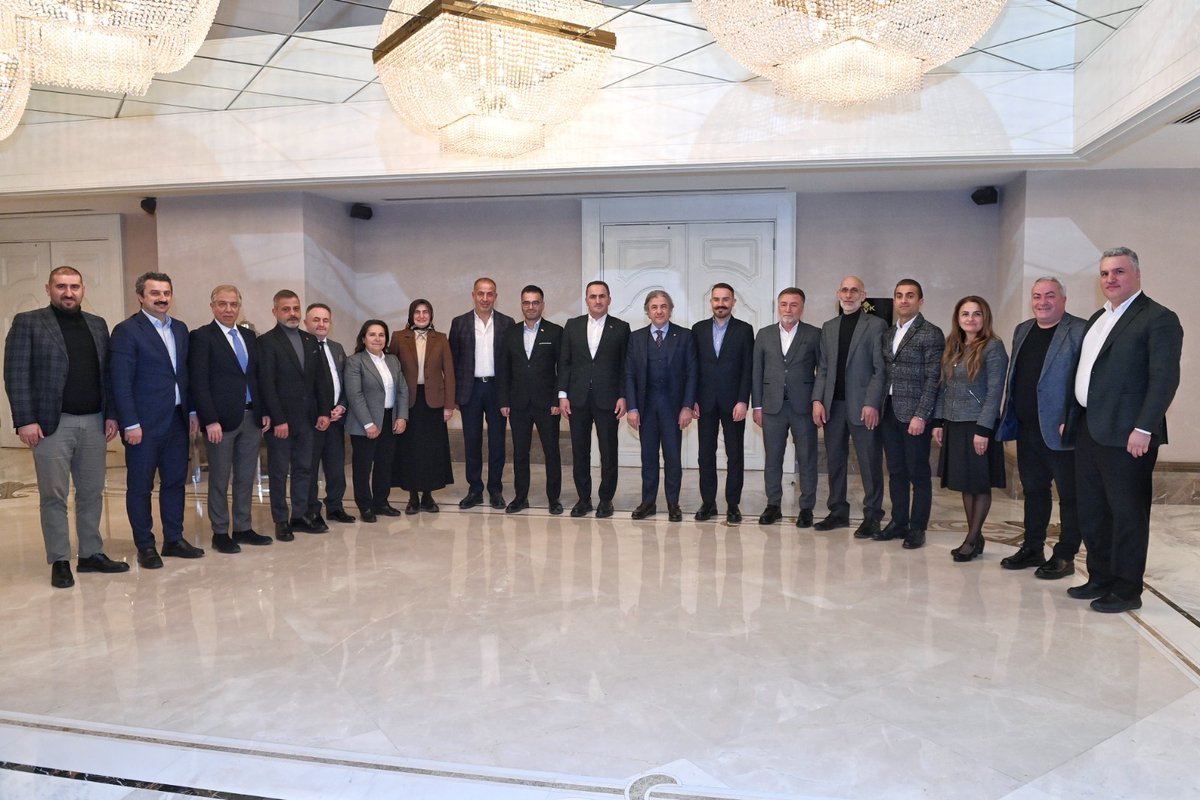 İlçe Başkanımız <a href="/Av_EnesOzkan/">Av. Abdullah Enes Özkan 🇹🇷</a> ve Belediye Bşk. <a href="/haydaraliyildiz/">🇹🇷Haydar Ali YILDIZ</a> ile birlikte Önceki Dönem Beyoğlu Belediye Başkanımız <a href="/AhmetMisbah/">Ahmet Misbah Demircan</a>'ın Tunus Büyükelçiliğine atanması onuruna verilen programa katıldık.

Kıymetli Başkanımızın yeni görev yerinin hayırlı uğurlu olmasını diliyoruz.