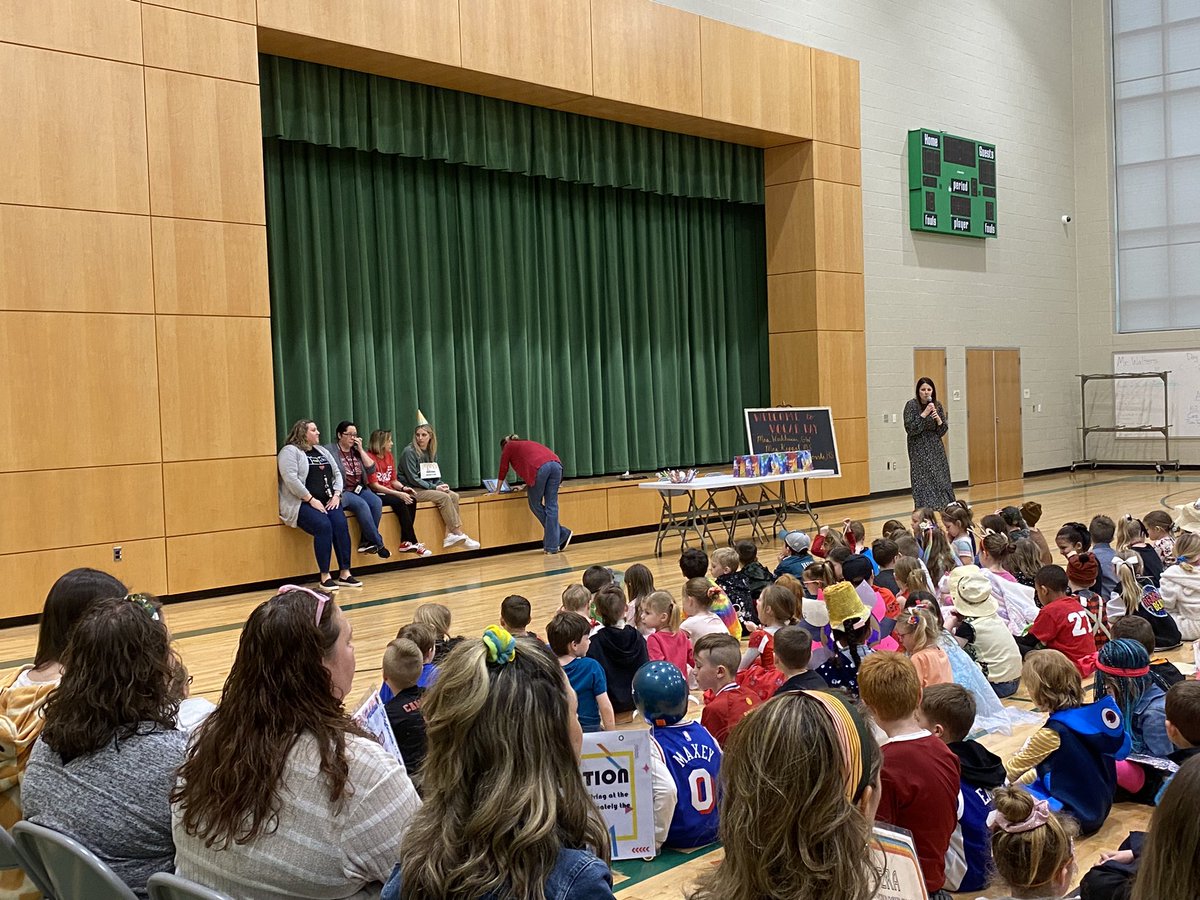 Vocabulary: (noun) the body of words used in a particular language.

…was celebrated today @LehighElemNASD for their very first Vocabulary Parade! 🥳 #kkidsthrive #kkidpride