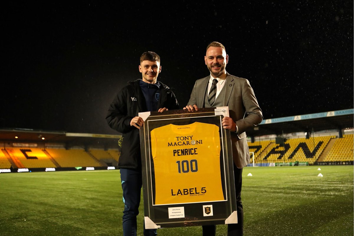 💯 ….𝐚𝐧𝐝 𝐜𝐨𝐮𝐧𝐭𝐢𝐧𝐠 

It’s another milestone for defender <a href="/PenriceJames/">James Penrice</a> as he is the latest player to hit the big 100 for Livingston appearances! 

James was presented with his framed shirt by CEO Dave Black 🤝🏻

Superb work, Penners! 👏🏻