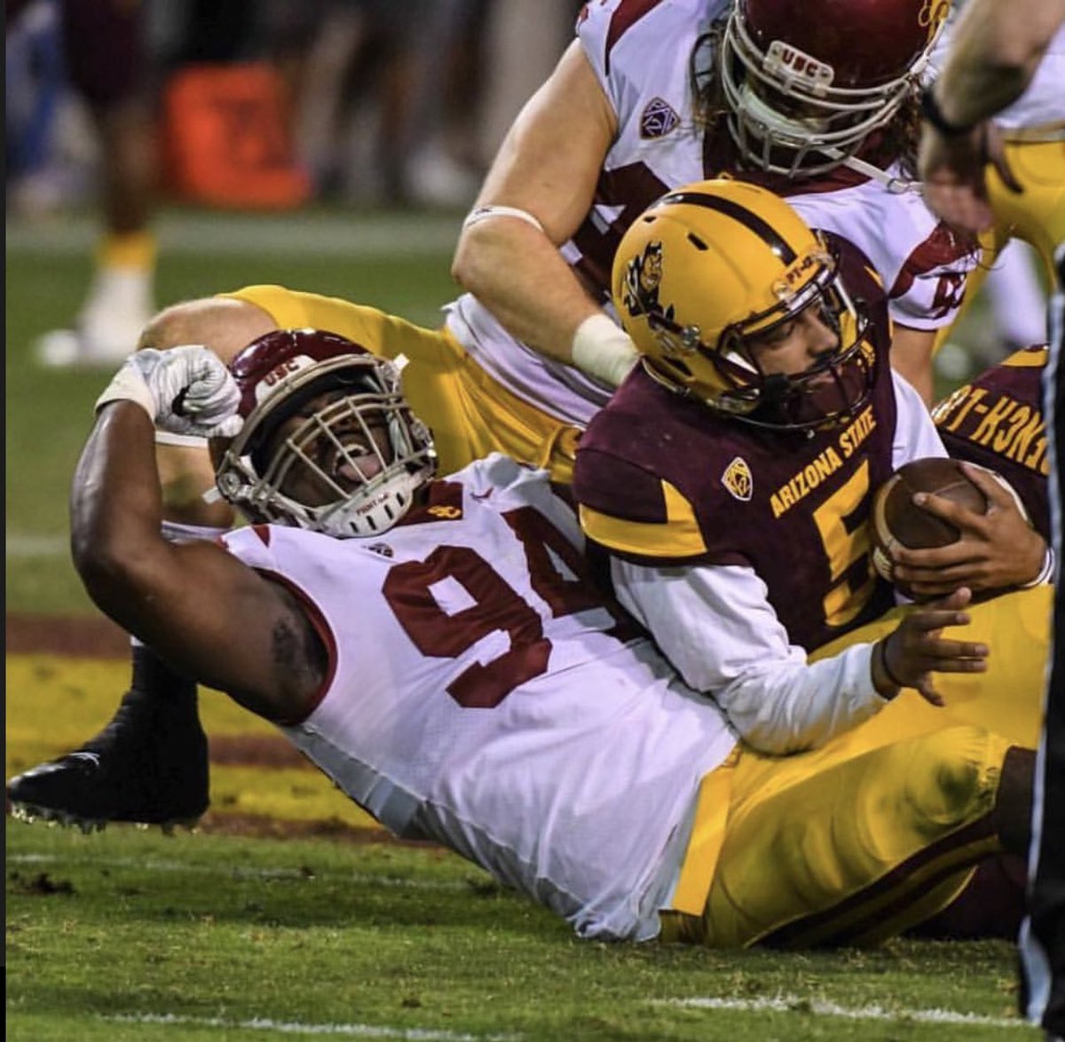 Extremely Honored and Blessed to Receive a Division 1 Offer to The University of Southern California @Coach_Henny @CoachNua @LincolnRiley @SSchraderOn3 @GregBiggins @adamgorney @BrandonHuffman @Serra__Football