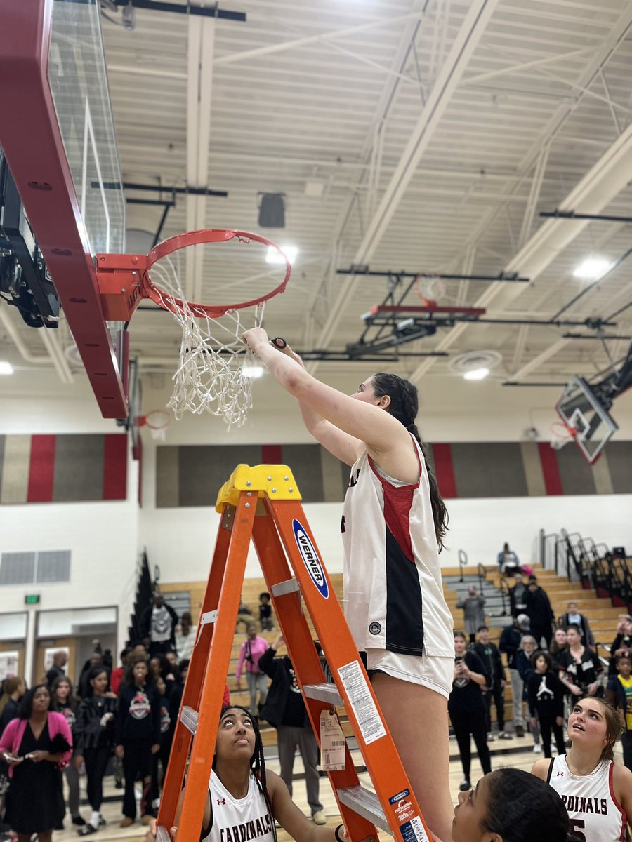 🚨Girls Basketball wins the 4A East Region Championship! Congrats ladies!! #TogetherCardsFly @CroftonHigh 🏀