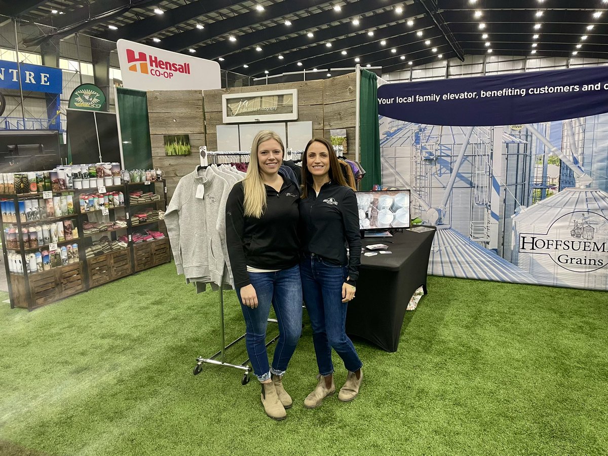 Jodie Aldred (@aldred97) on Twitter photo It was an amazing 1st day at the <a href="/LdnFarmShow/">London Farm Show</a> with <a href="/Hoffgrains/">Hoffsuemmer Grains</a>! Be sure to stop in and say hi the next two days!
#ontag #519farmers
<a href="/JODIEAPHOTO/">Jodie Aldred Photography</a> <a href="/farmparkona/">Michelle Hoffsuemmer</a> It was an amazing 1st day at the <a href="/LdnFarmShow/">London Farm Show</a> with <a href="/Hoffgrains/">Hoffsuemmer Grains</a>! Be sure to stop in and say hi the next two days!
#ontag #519farmers
<a href="/JODIEAPHOTO/">Jodie Aldred Photography</a> <a href="/farmparkona/">Michelle Hoffsuemmer</a>