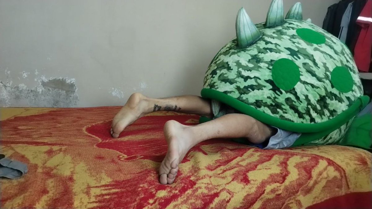 voreguy11's tweet photo. Ramon the calisthenics athlete is trapped and eaten by the man-eating plant
https://t.co/taZYniqa4z https://t.co/g25KpOJH8q