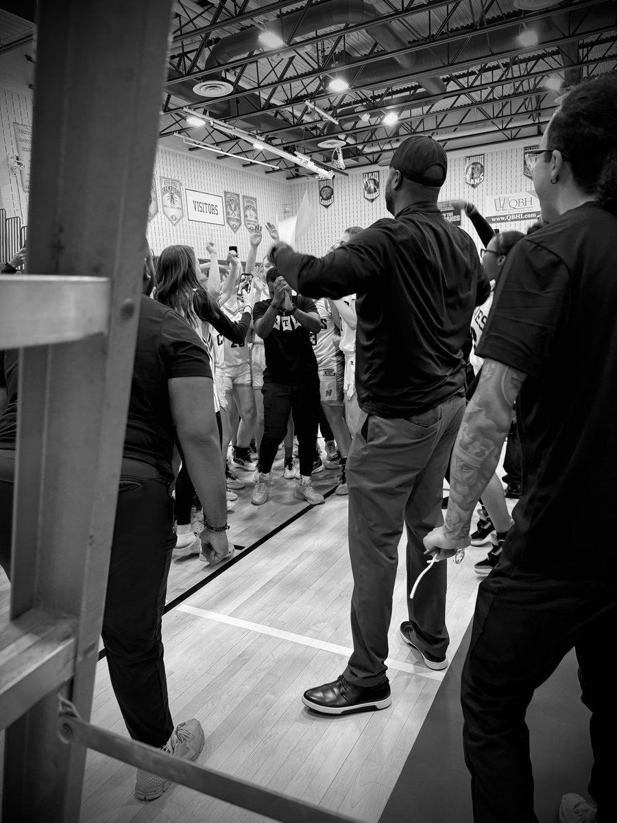 Tobias Jenifer tweet media