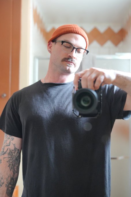 Regular bathroom selfie. https://t.co/xo06kHD8TY<a href="/tag/mvsales"class="tags"><span>#mvsales</span></a>
