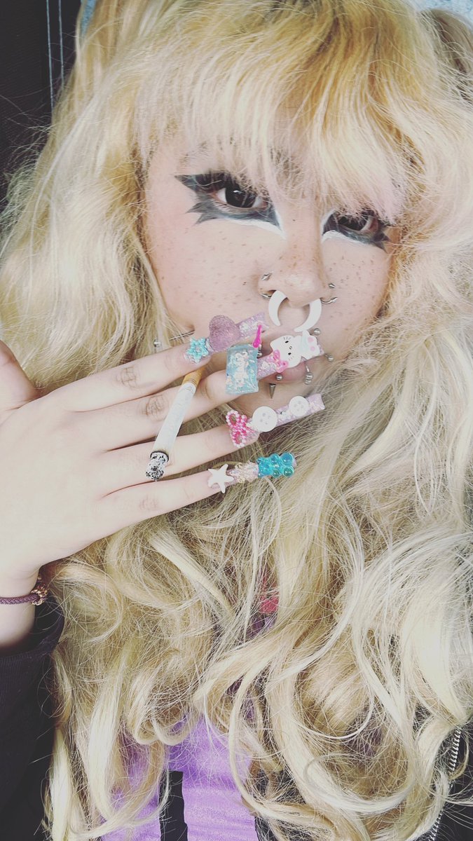 soph ^_^ tweet media