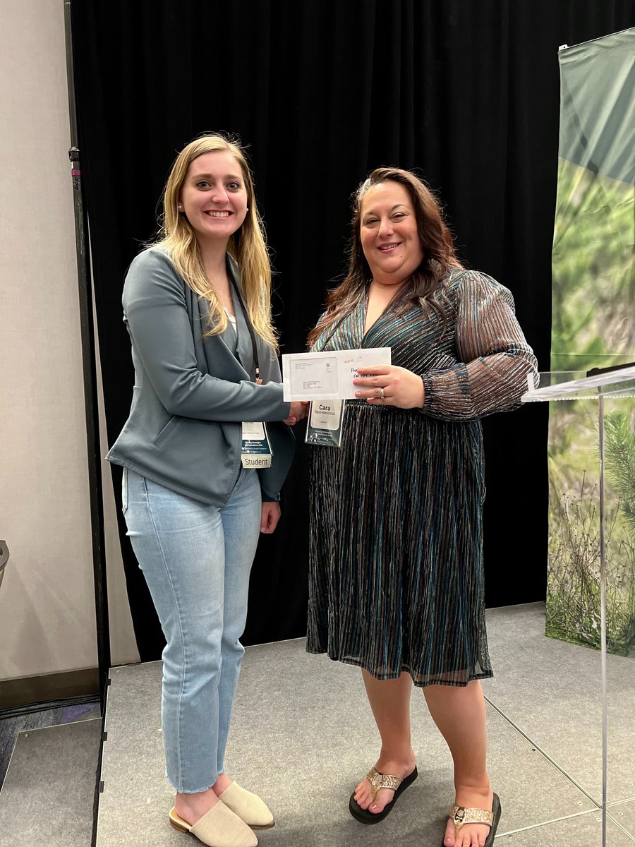 CalForests's tweet photo. We invited students to join us at #FSI2024 for a Student Reception where we conducted #speedinterviews. Later at The Rendezvous, we rewarded 3 students for absolutely killing it:
🥇 Audrey Gomes - @humboldtcalpoly
🥈 Paul Hamann - @ucdavis
🥉 Kelly Schwenger - @CalPoly
1/2 https://t.co/yzbr637GlV