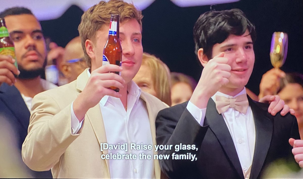 Louisiana_Cat's tweet photo. I loved Amy’s brother raising his imaginary glass, and I loved Johnny’s brother having his arm around him. So sweet! 🥰
#LoveIsBlindS6
#LoveIsBlind6 
#LoveIsBlind https://t.co/7omy02S3J6