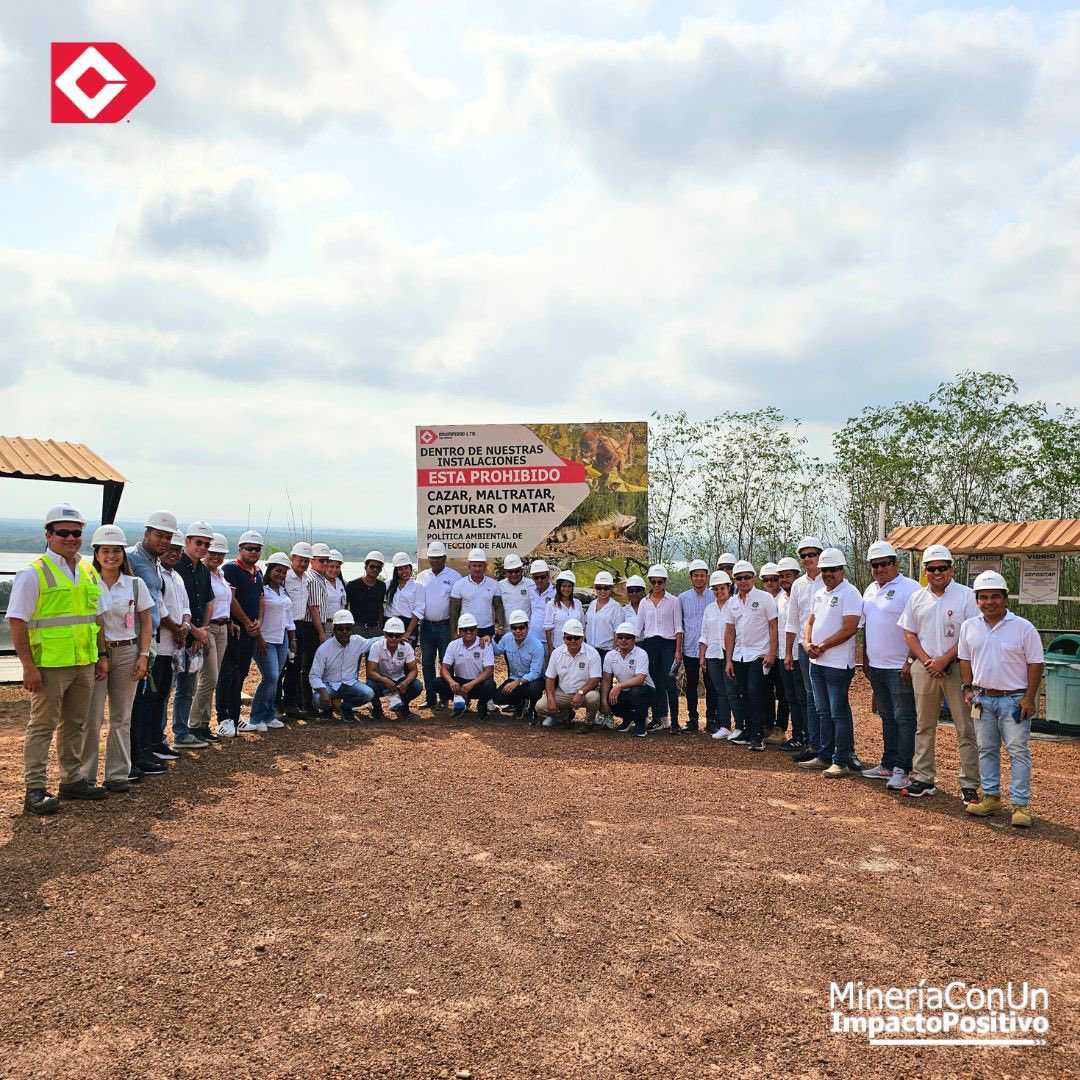 DrummondLtdCo's tweet photo. ¡Continuamos fortaleciendo nuestro relacionamiento con autoridades locales💪! Recibimos en la #MinaPribbenow 🚜 a la alcaldía y el concejo municipal de Chiriguaná, quienes conocieron cómo operamos y 🌳 los aportes que realizamos en pro del desarrollo del territorio🏡. https://t.co/Wywi2adUd3