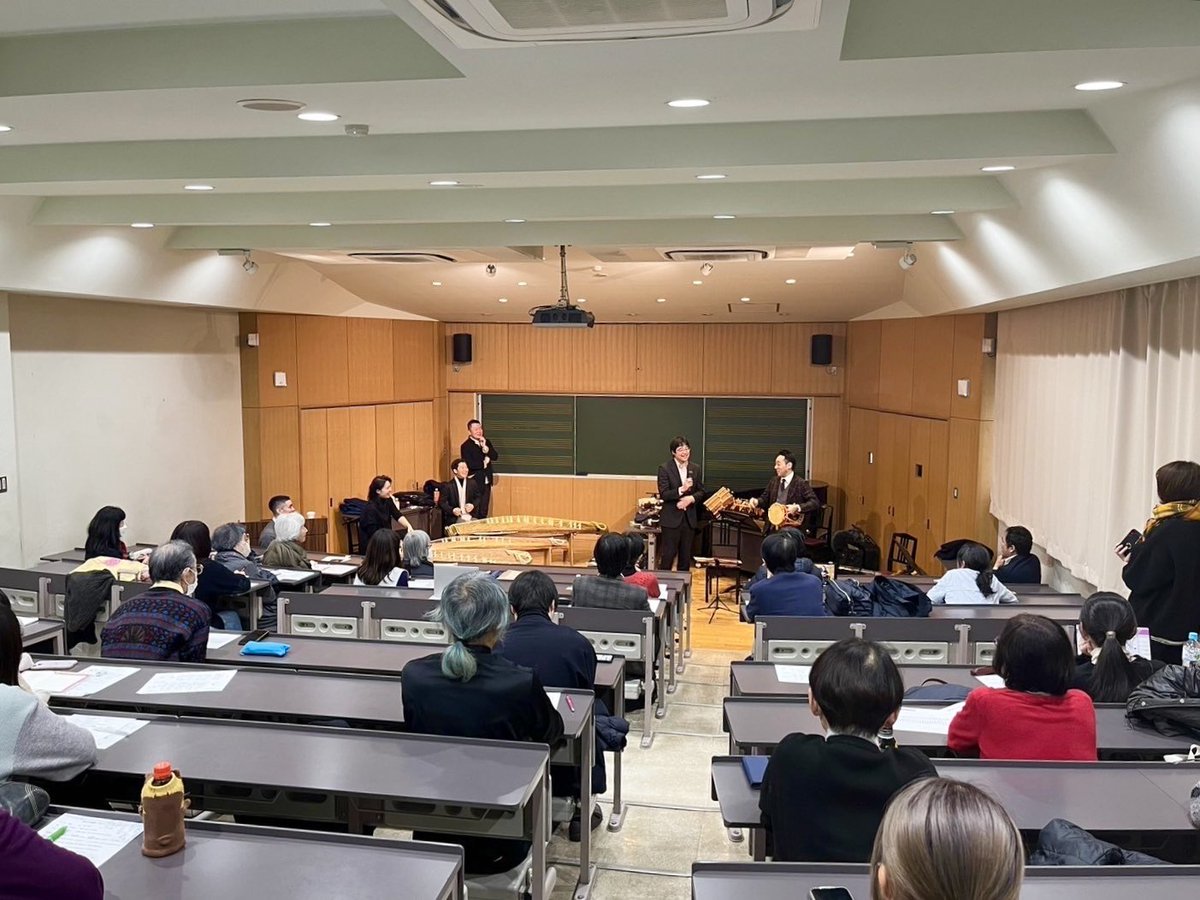 桐朋学園芸術短期大学の招聘により日本音楽概論を特別講義。
作曲家の会Otoの会によるワークショップも同大学にて実地。
