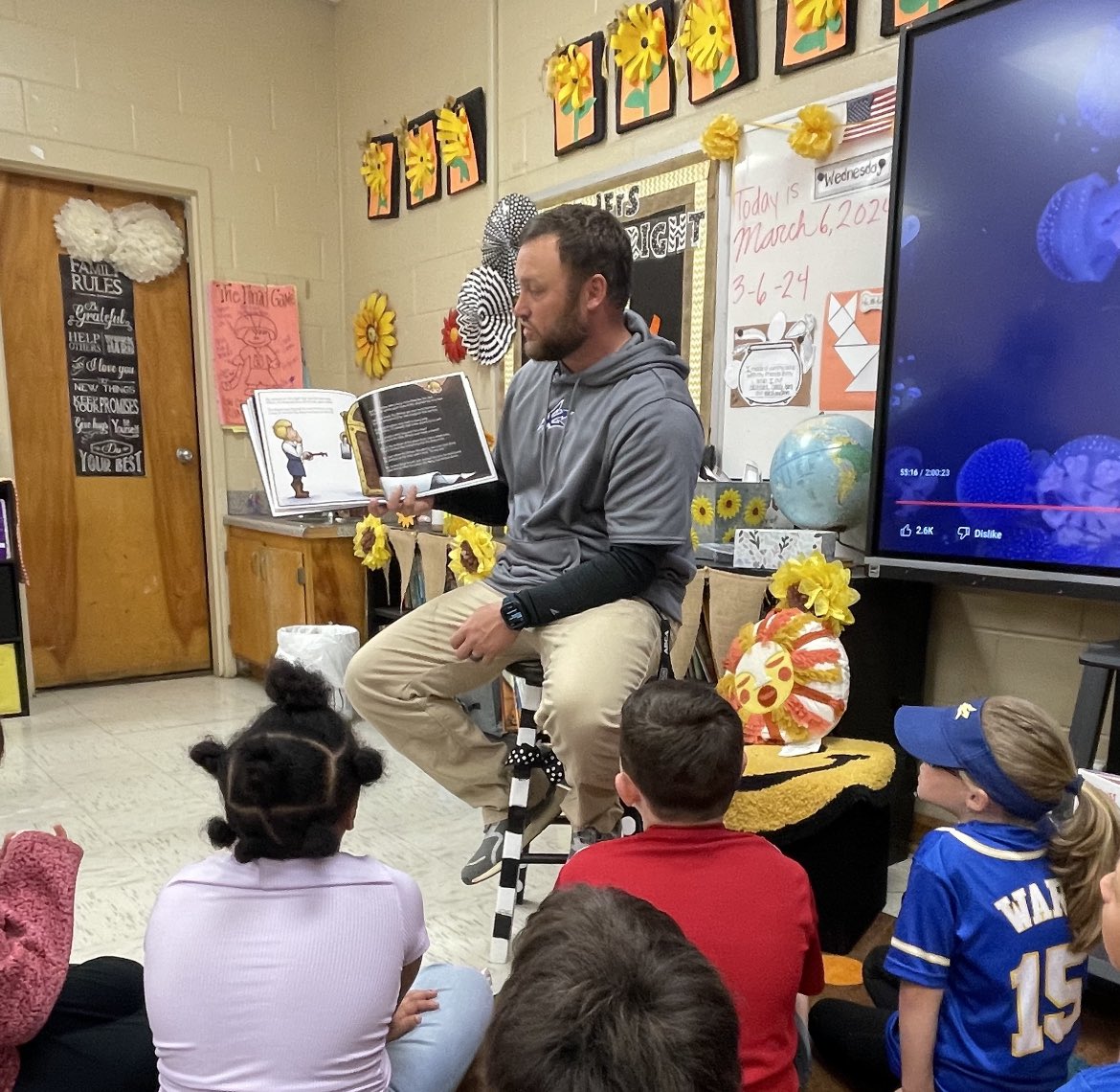 Overcome your fears! They’re not so big. #ReadAcrossAmericaWeek #mikeyandthedragons @jockowillink