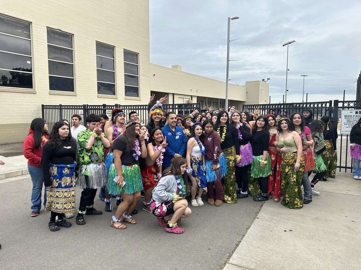 Jose Hernandez tweet media