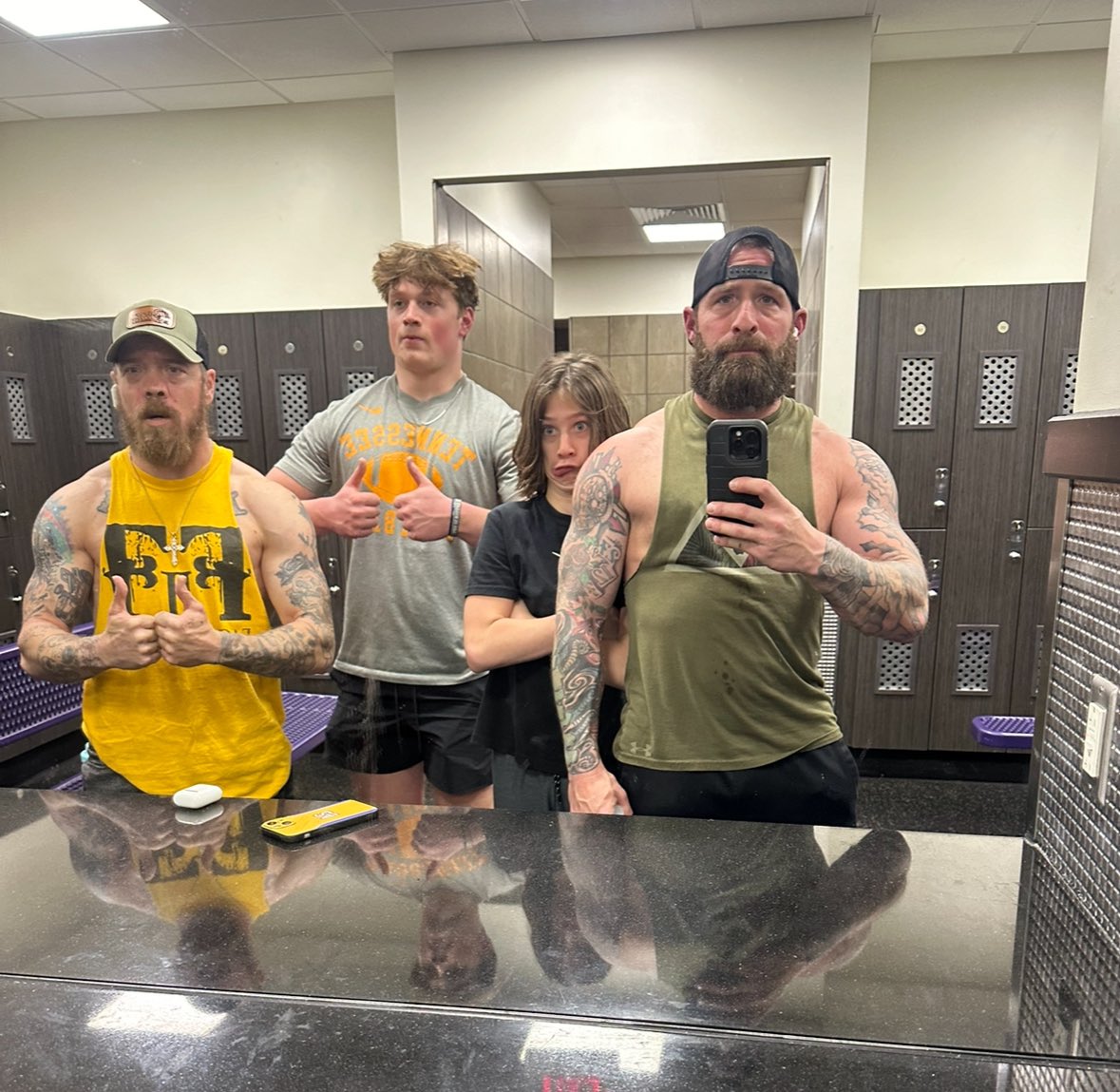 TheJoeyLynch20's tweet photo. Good little shoulder pump with the boys on this beautiful Wednesday night!!
#LFG
#KOTM
#MobUp https://t.co/o1y7BC34VC