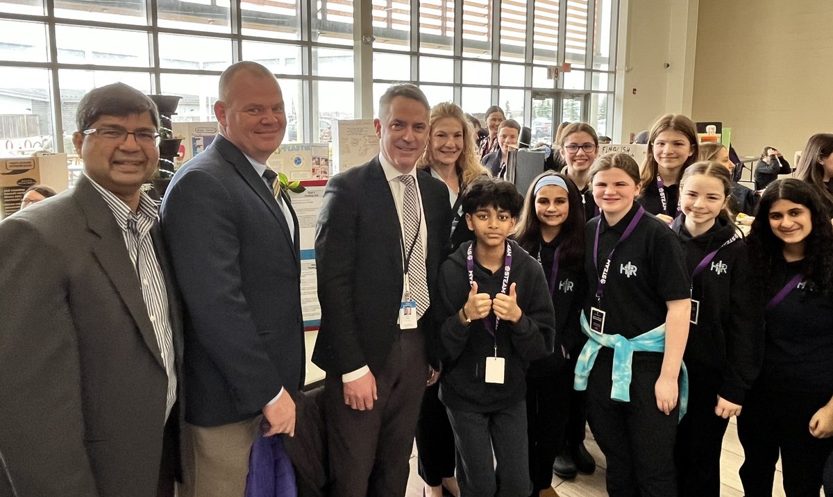 STEAM innovation showcase @StFXSOS… inspired by the creativity & ingenuity of our passionate elementary students! Great projects - well done! @HCDSB @OLVMWolverines @OLFMilton @hcdsbsteam @HCDSBdirector @JCrowellHCDSB @emibakaic @HolyTrinityOak @HolyRosaryM