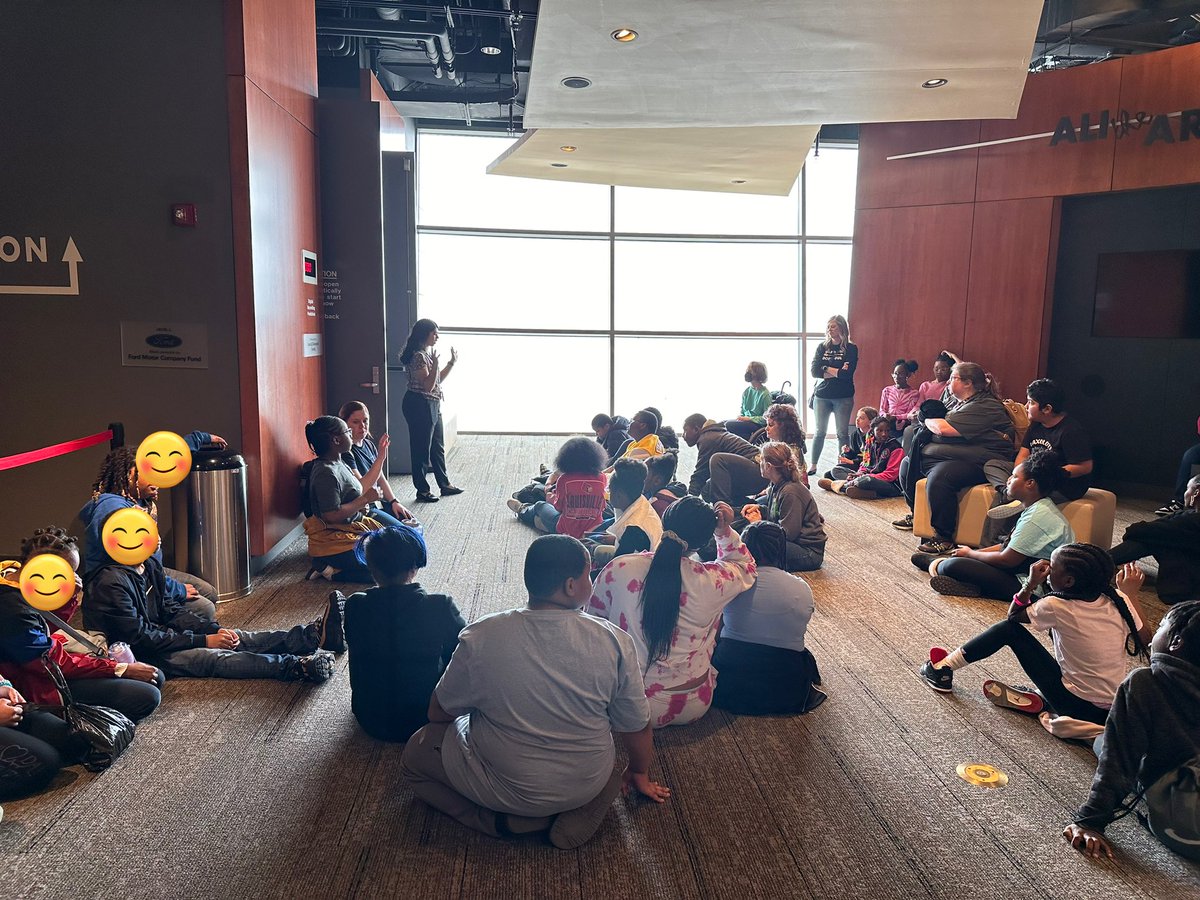 ms_blacksclass's tweet photo. 5th grade had an awesome field trip to the Muhammad Ali Center today to learn more about his life as an athlete for social change, our EL Module 3 topic. #monarchsGROW https://t.co/tzajYAM6Lt