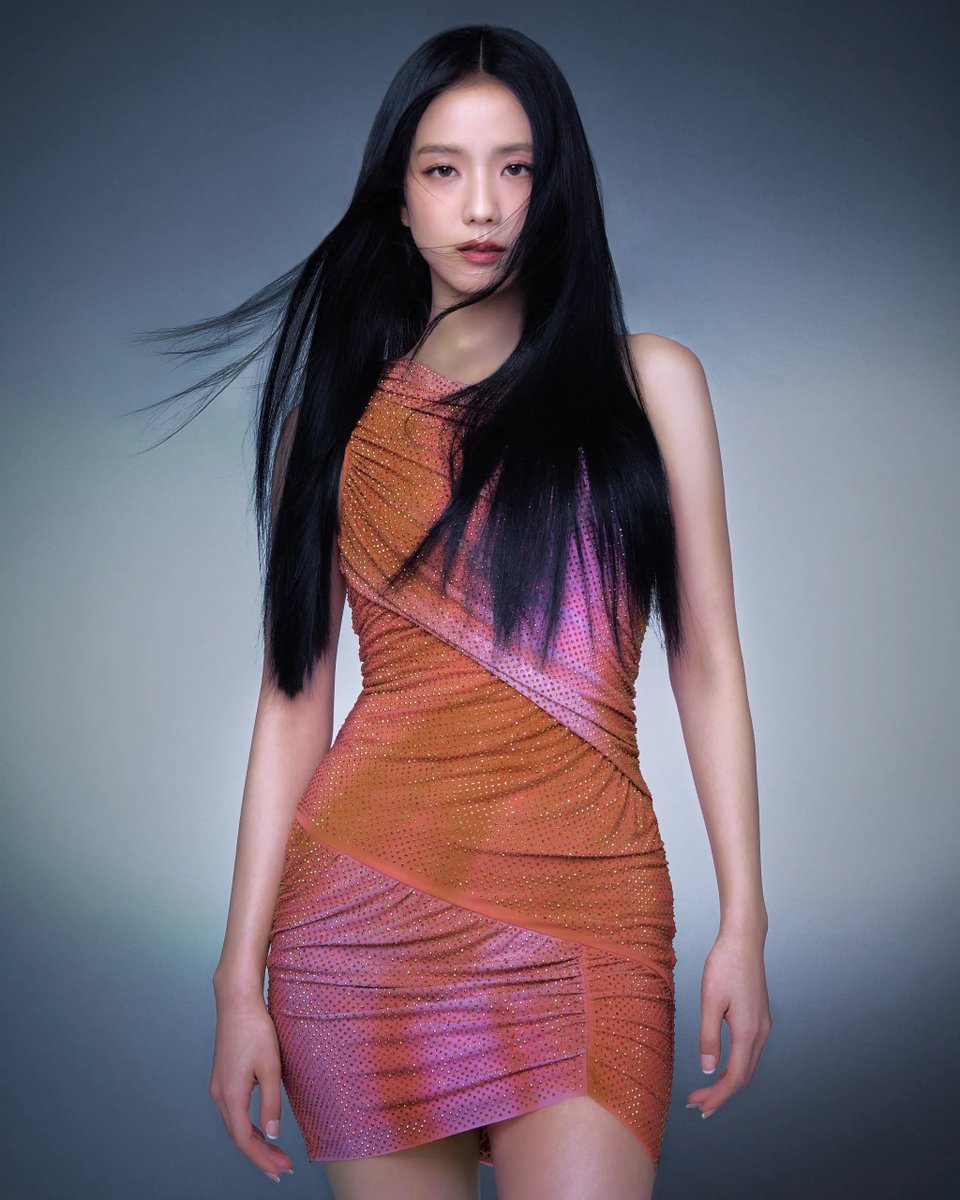 kchartsmaster's tweet photo. BLACKPINK's JISOO for Self-Portrait. https://t.co/5caN18T0r0