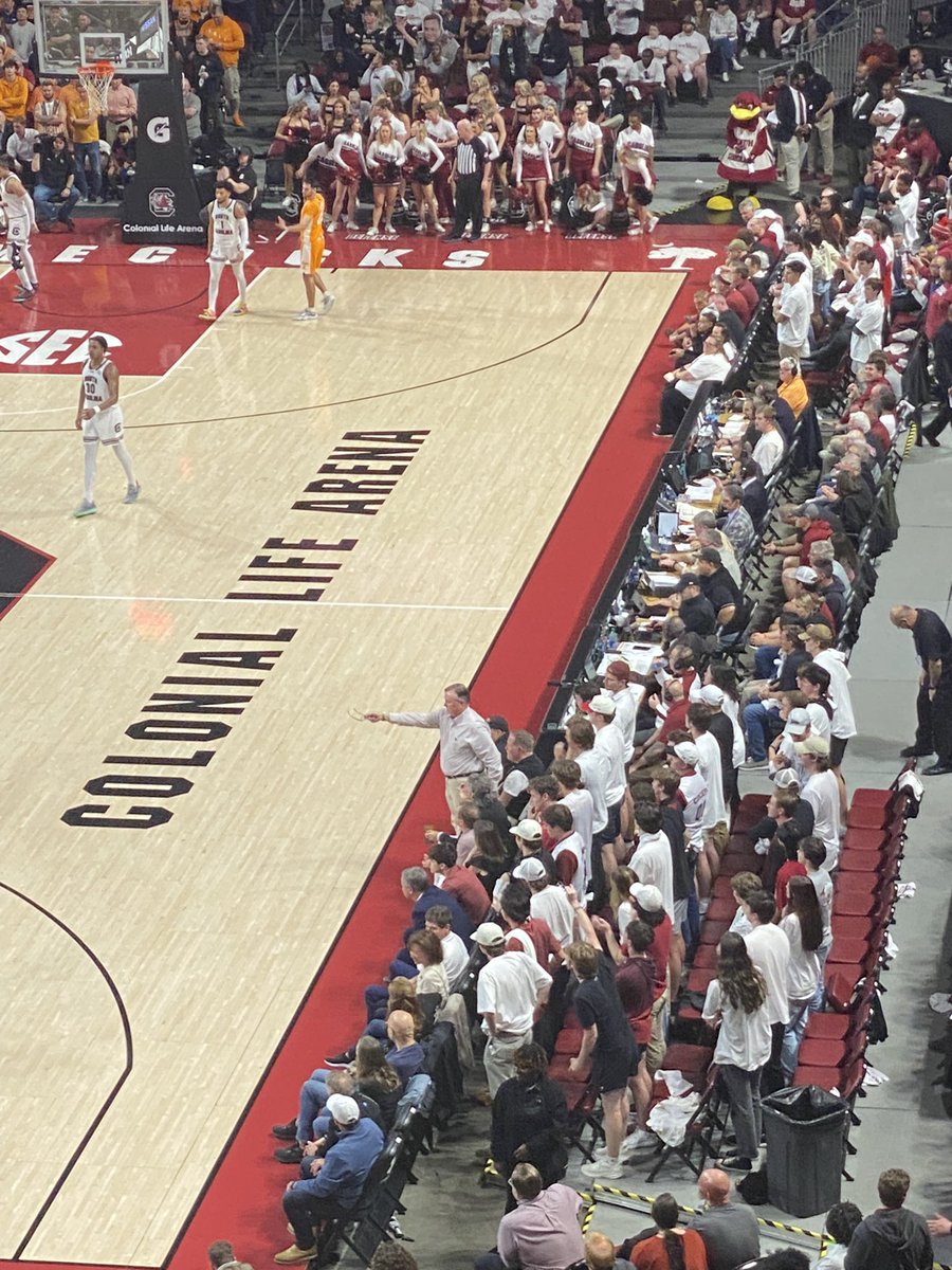 gococks69's tweet photo. Buddy offered his glasses to the ref😂 https://t.co/9Ryn2zoe5Y