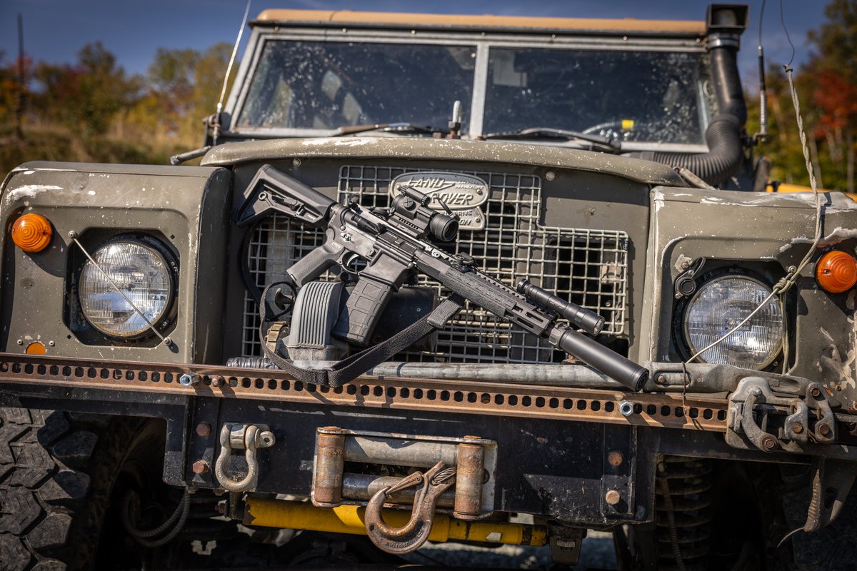 Hard to say which is cooler: This @BravoCompanyUSA 11.5 with SureFire SOCOM556-RC3 & Turbo Scout Light Pro, or Series LR from Chris Komar of Team O'Neil Rally School. What do you think? #SureFire