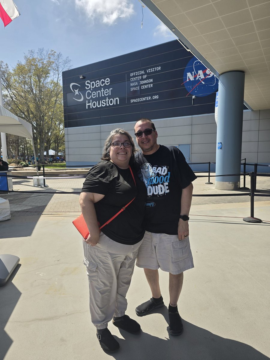 MPorras_EHS's tweet photo. @Eastlake_HS Falcons lifting off at the @NASA_Johnson. Such an incredible day! 4 pictures is not enough to show how awesome it is here! Feeling inspired #DreamComeTrue @Astro_Jose @SPorras_AMS 
@luismartinezMBA @24esther7_EHS https://t.co/5Sx1z4D7Sl