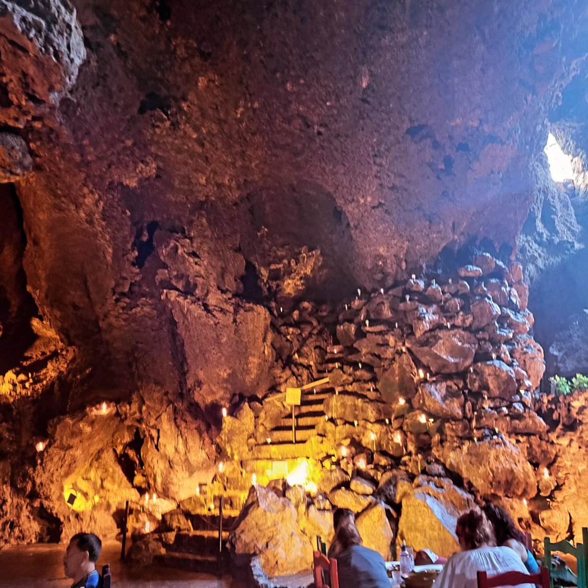 BlueJeansDiva's tweet image. Great evening with our community at this special location @LaGruta 

#Dataverse2024 @CIMMYT @dataverseorg