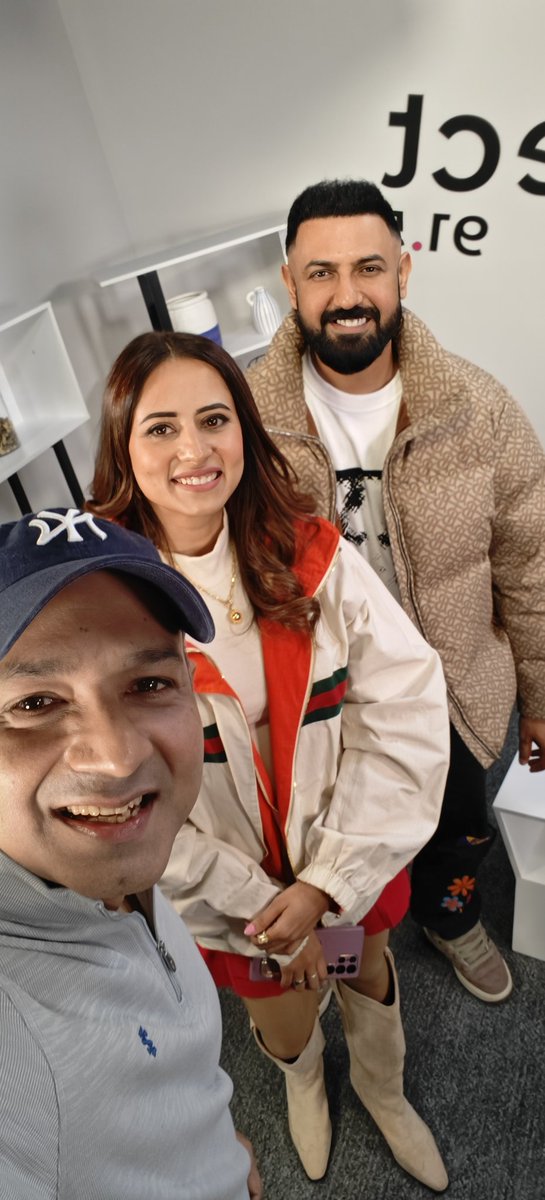 Fantastic conversation with Punjabi superstars @GippyGrewal and @sargun_mehta in the @connectmnetwork office in Surrey BC, Canada about their film #jattnuuchudailtakri growth of Punjabi films and music, importance of marketing, portrayal of Punjabis in Hindi films, support of