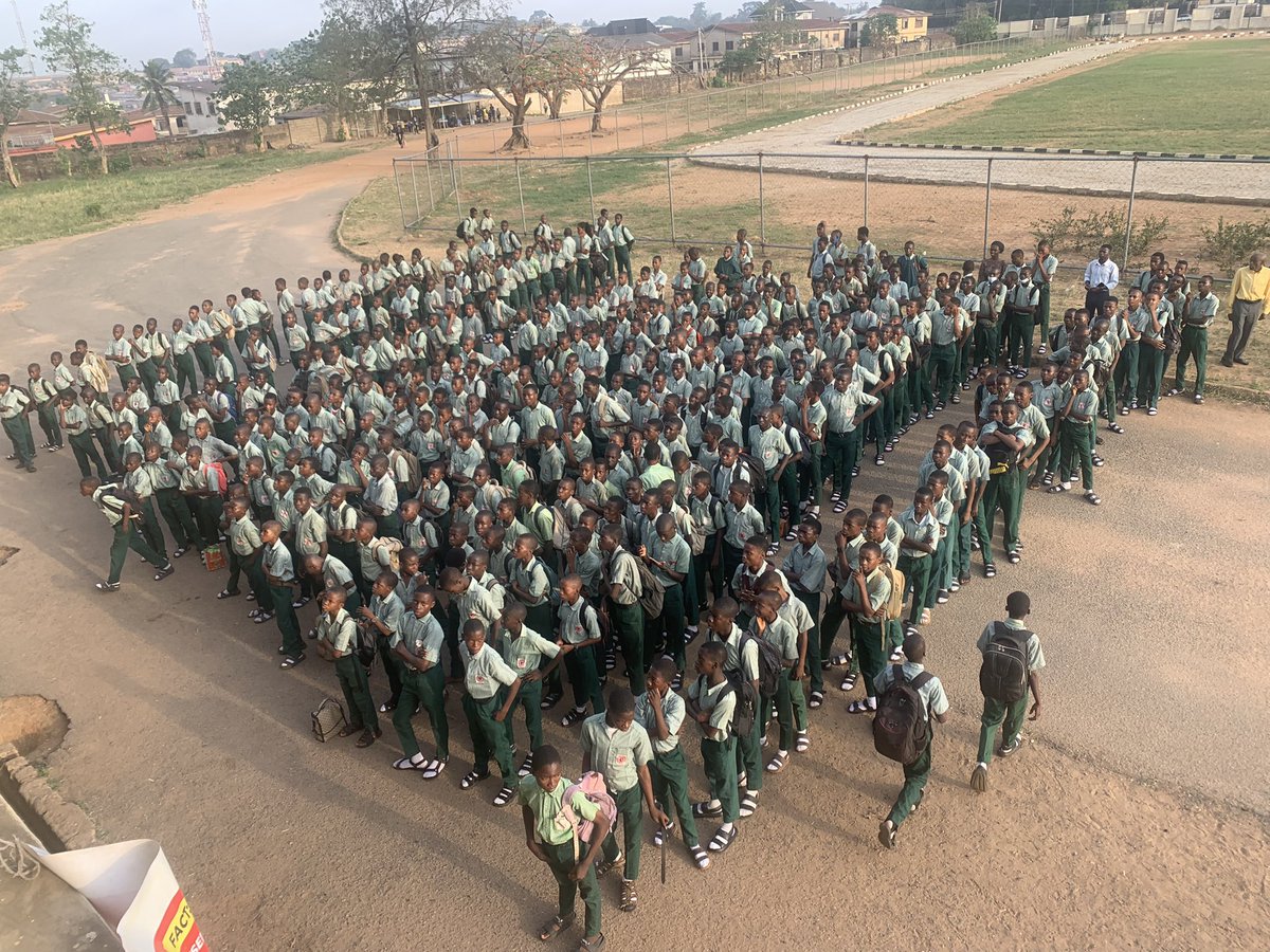 criticalpathng's tweet photo. Made a stop at the Loyola College Ibadan where we engaged over 300 students were engaged and taught them about the importance of SDG to idea generations that can’t find the lasting solutions to some of the problems in our societies https://t.co/mqfZsAbDYt
