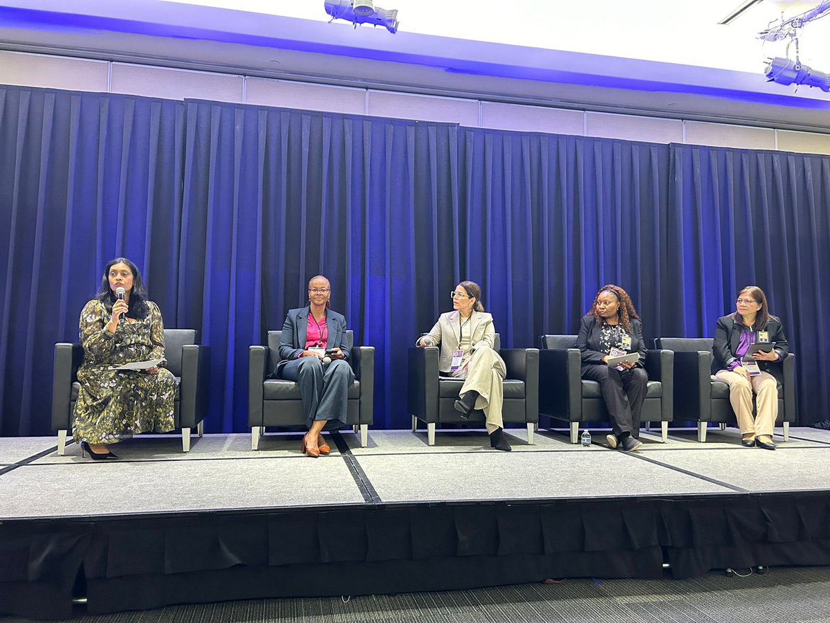 claudiafrancopy's tweet photo. Simposio sobre mujeres en Propiedad Intelectual organizado por @uspto 🇺🇸

Hoy participé como speaker del encuentro que convoca a personalidades de todo al mundo a conversar sobre las oportunidades de colaboración para promover la inclusión de mujeres en materia de PI 

#WomenInIP https://t.co/HXwKr49wBe