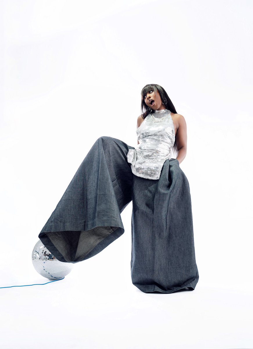 ebunyele's tweet photo. Your favorite Afropop diva 🤭🤭 https://t.co/R5cv3LV9ft
