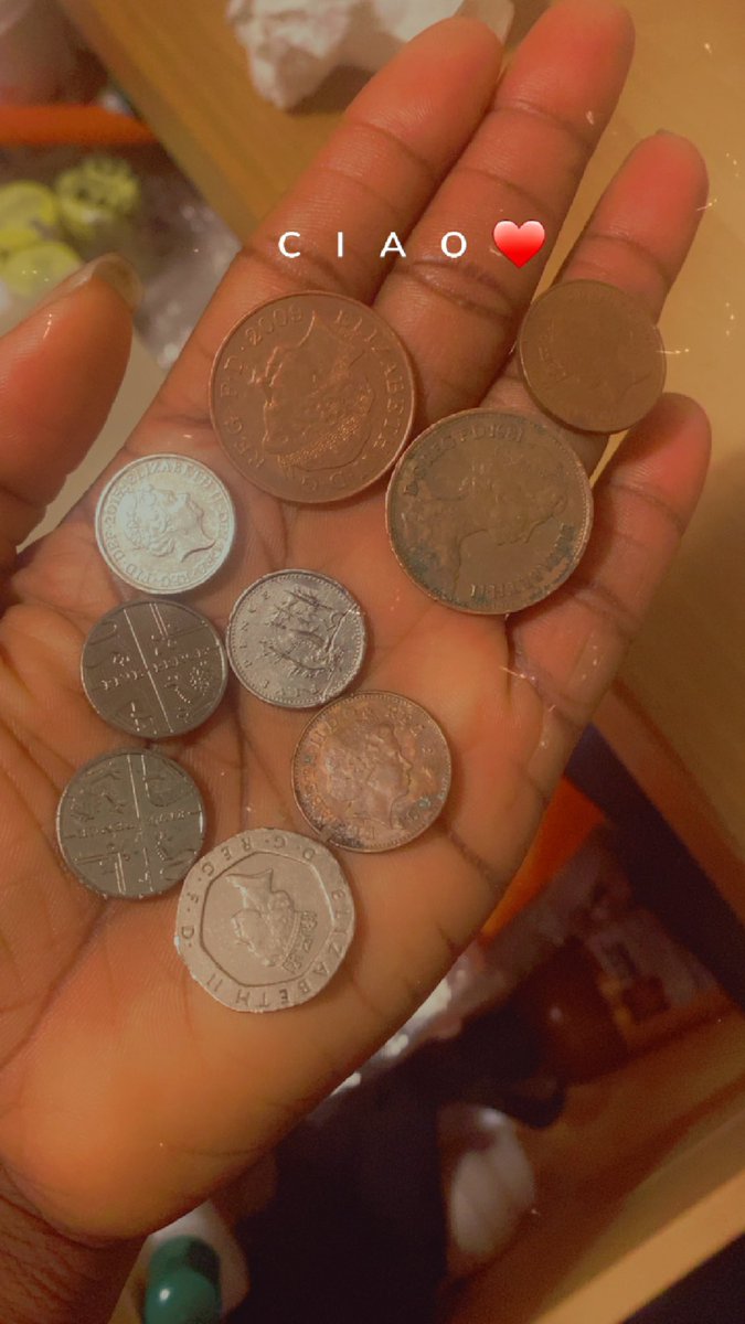 miss_eniola's tweet photo. The rate I Dey take pick coins money for ground in this Uk eeeh,if care is not taken,I will buy house in 1years time 😅😅 https://t.co/NMdOZjY7Dp