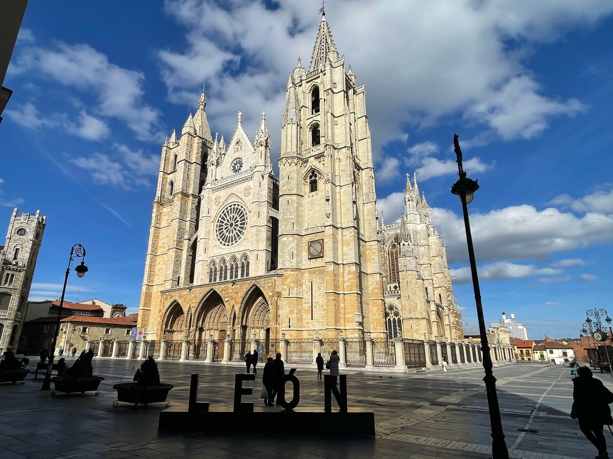 Richigomez's tweet photo. Catedral de León
📍 León
📸 Iphone 12 Pro Max
📆 Marzo 2024
#catedral #leon #chatedral #castillayleon #España #España🇪🇸
#foto #fotografia #photo #photography #Iphone #Iphone12ProMax https://t.co/AOQCseS94B