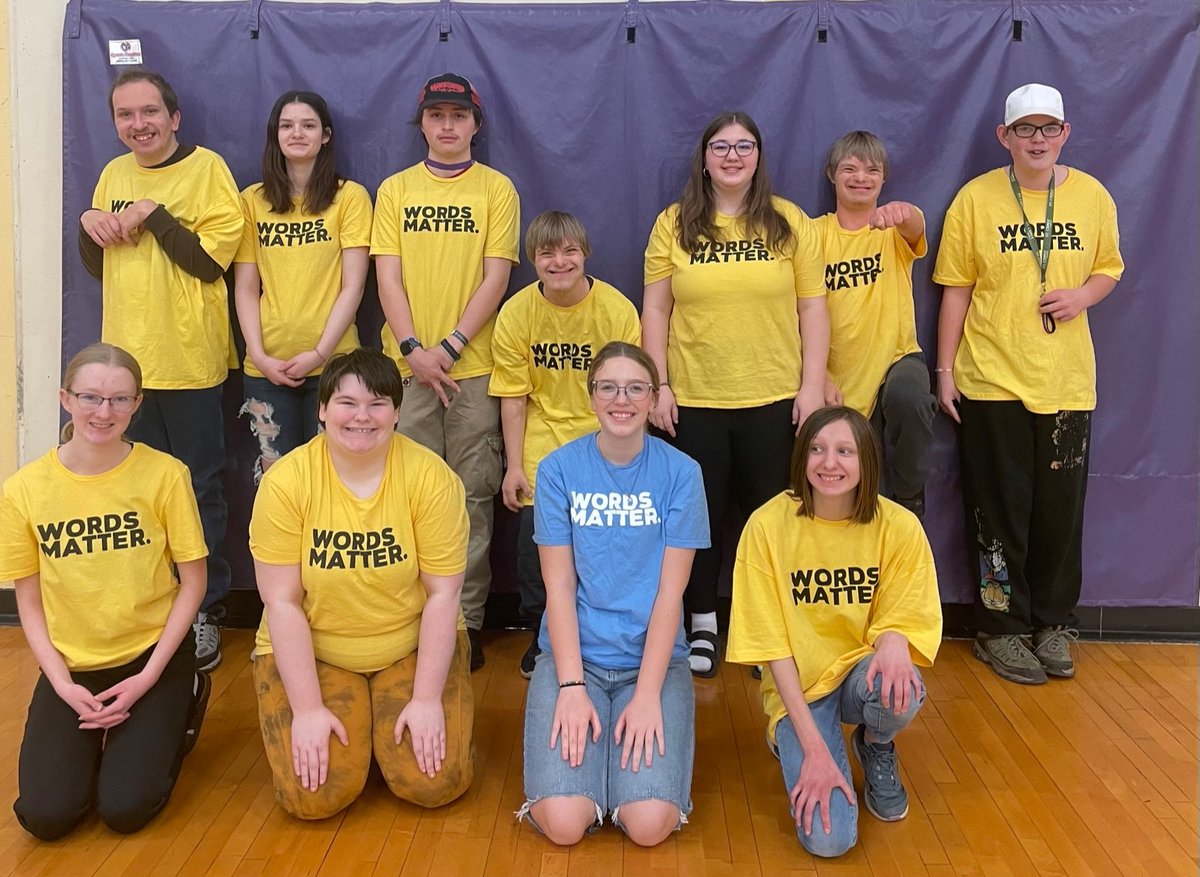 MikeDoylePE's tweet photo. Today is @SOMinnesota WORDS MATTER day. 
Cloquet High School and Middle School staff and students pledged to acknowledge the hurt caused by disparaging words towards people with intellectual disabilities and take a stance against the usage of derogatory language. #PledgetoInclude https://t.co/GwofzLdqah