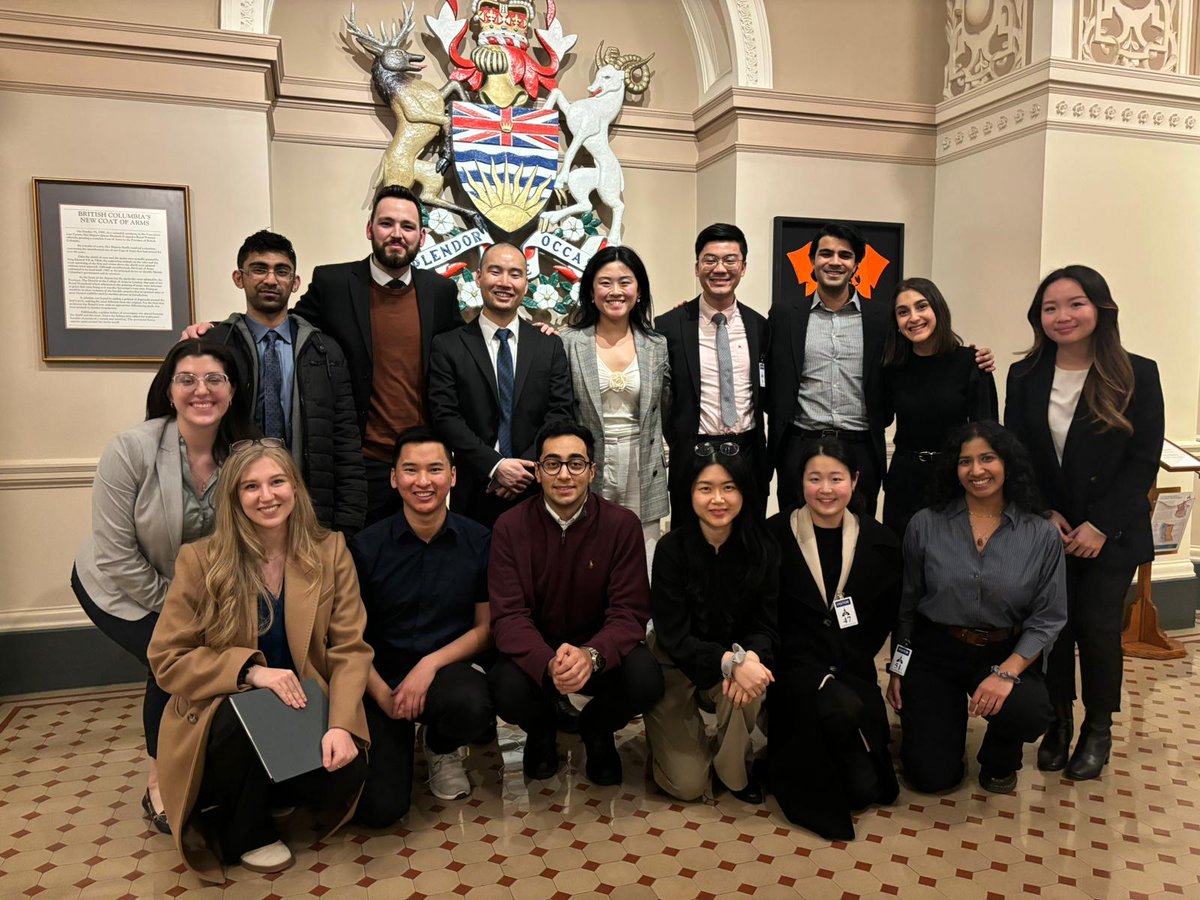 UBCMedicinePAC's tweet photo. On Mon Mar 4, 42 UBC medical students spoke to MLAs in Victoria about unsafe ER conditions, presenting our 5 recommendations from a year’s worth of research &amp; interviews with ER physicians. We got to meet with MLAs from all parties and regions of BC! @BCLegislature #DayofAction https://t.co/EUWSmlwKej
