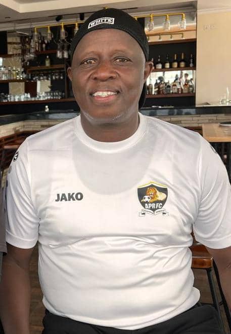 ephremkay's tweet photo. Ferwafa yandikiye Rayon na APR ko match yayo ikuwe saa 18h00 ishyizwe saa 15h00 kuwa6,kubera amatara atameze neza
■Koko Amatara afite ikibazo?
■ Niyo yibwirije?Kuko matches nyinshi zimaze igihe zikinwa ku matara
■Ni nde ubifitemo inyungu?
■ Ni nde bibangamiye ?
@TV1Rwanda https://t.co/b9taDt38UX