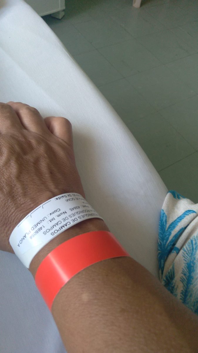 dudacampos_____'s tweet photo. Não adianta, pode ser o procedimento mais simples q ela vai fazer no hospital, eu smp fico preocupada e nervosa. 
Mãe é mãe e nada substitui isso ❤️
Te amo mamãe linda ❤️ https://t.co/EUiWxpMLv8