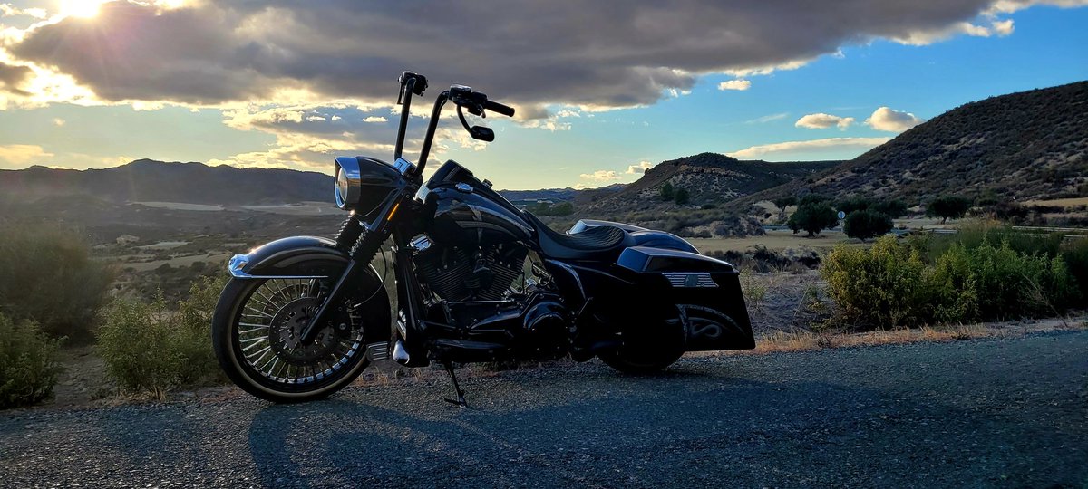 #harleydavidson #roadking 😎🤘🏻