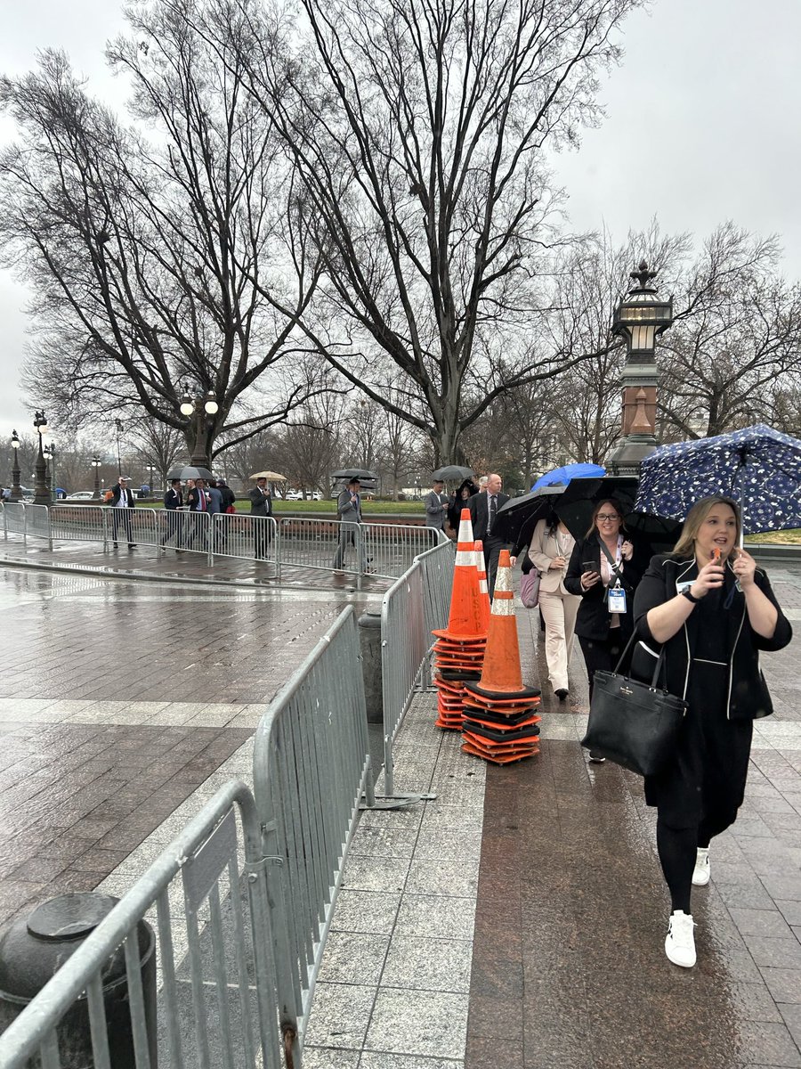 A little rain won’t stop these credit union leaders from speaking up for their members and sharing the #CUdifference! 

#GAC2024