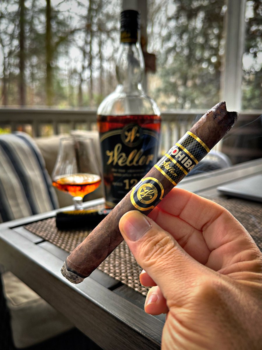 Weller Wednesday on the porch. The perfect pour to compliment this 2023 Weller by Cohiba. It’s like it was meant to be..