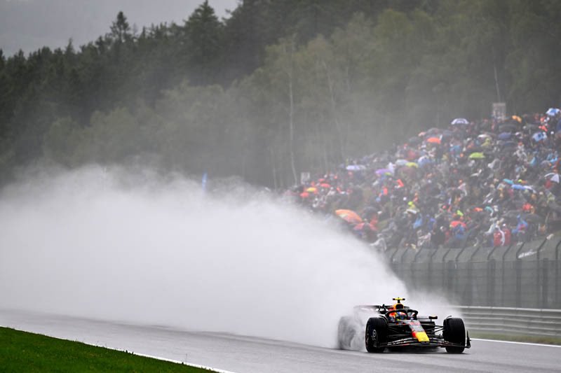 Bats1974's tweet photo. @qiddiya_en The irony is that THIS is a motorsport lovers dream.

#Qiddiya is… well… I don’t know what the fuck it is! Maybe Tellytubby land? https://t.co/MD0taRWBrI