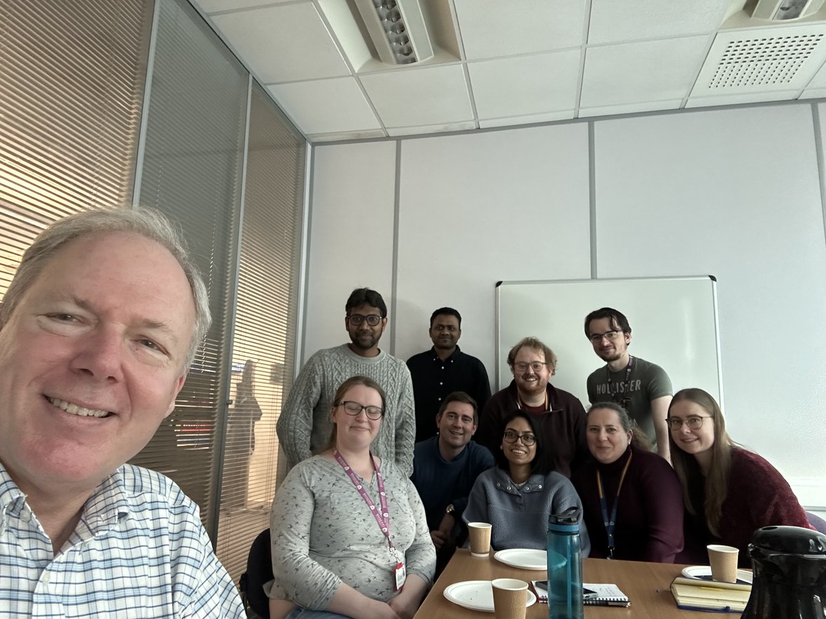 I enjoyed a delightful post-lecture lunch today with an amazing group of early-career researchers at the Institute for Structural and Chemical Biology at the University of Leicester @LeicStructBio @uniofleicester. Many thanks for your warm hospitality!