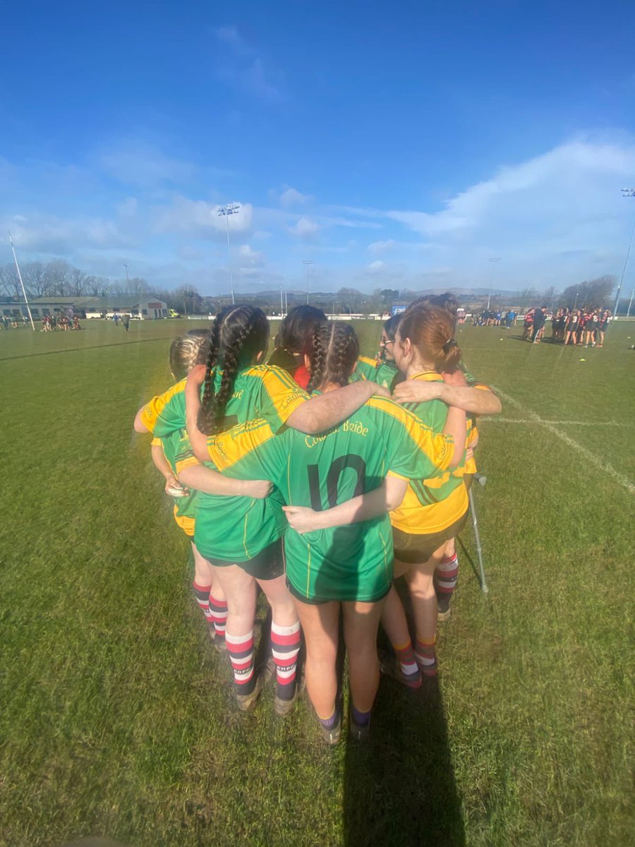 Colaiste_Bride's tweet image. Our U16 7s team performed brilliantly today in Gorey RFC in the South East Leinster Qualifiers. With 2 wins and a draw under their belt, they unfortunately lost out to Dominican College in their pool. A fantastic end to a the season.
#WomenOfLeinsterRugby #WomenInSportWeek