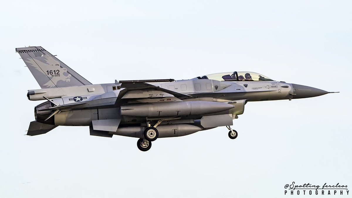 FercleosSpotter's tweet photo. Delivery of the first 3 F16s for the Bahrain Air Force, entering LEMO
18-0003 18-0005 18-0012
#f16 #f16barein ##barein #lemo #basemoron https://t.co/fxwI9TJApF