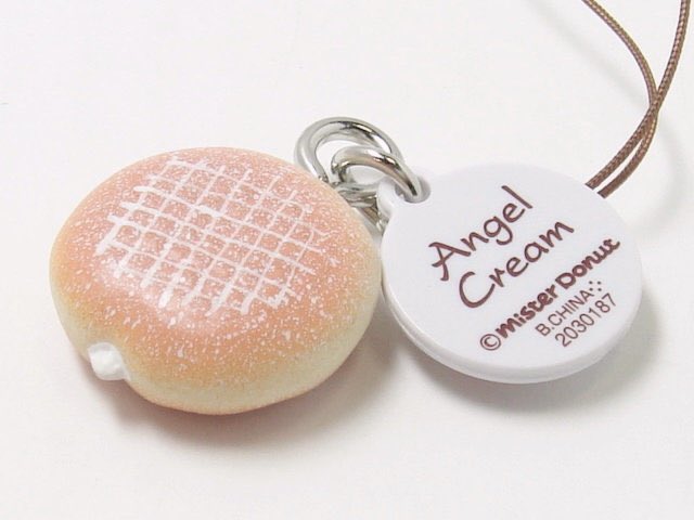 piinkimi_'s tweet photo. donuts charms https://t.co/eGpLHOy82C