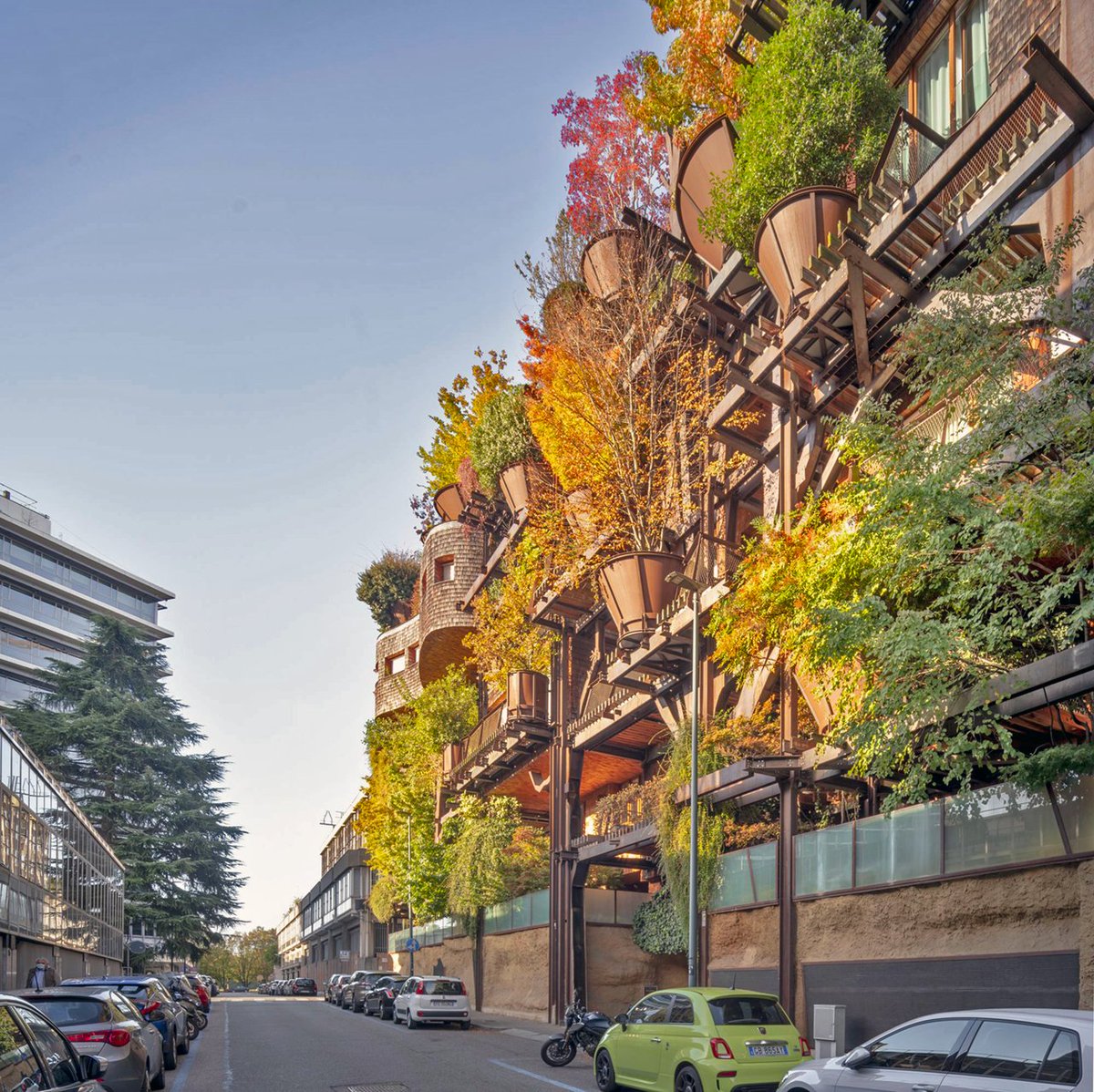 With 150 trees across 5 floors of terraces, balconies, & gardens, Turin condominium 25 Verde rises like a giant treehouse: a forest-building ecosystem combining geothermal, water reuse, & natural cooling for 63 units. Watch the video by @kirstendirksen faircompanies.com/videos/forest-…