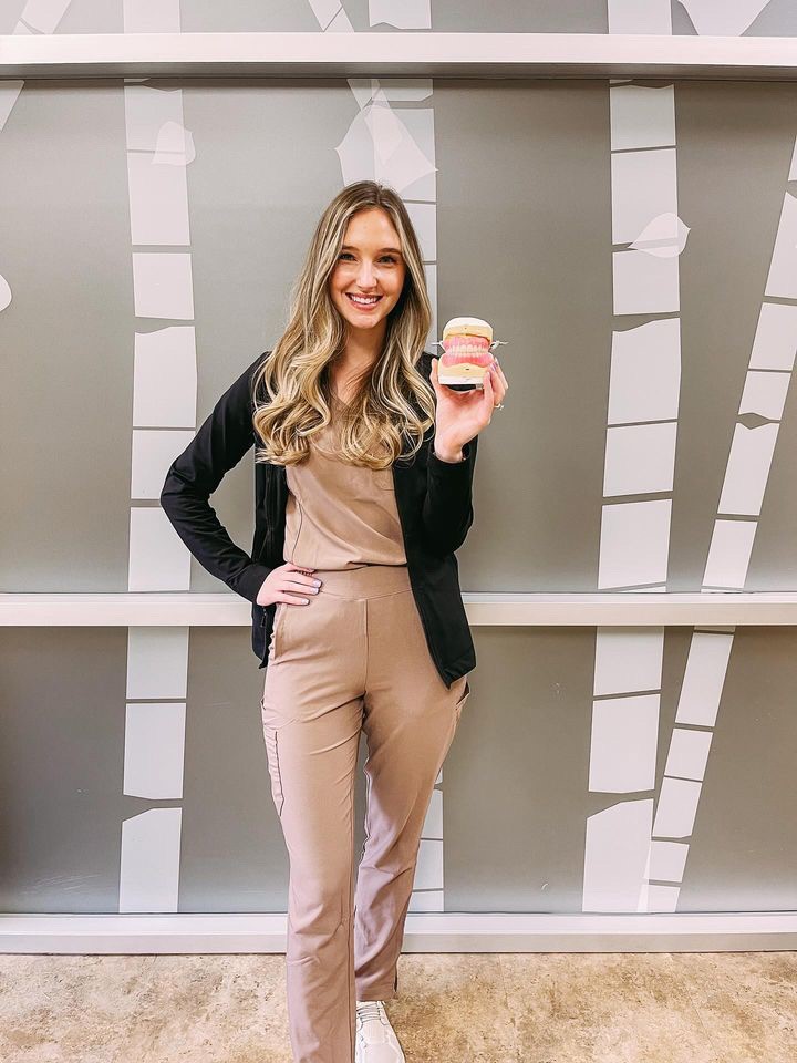 Did you know that today is National Dentist's Day? It's only right to acknowledge those who keep our chompers chomping, our gnashers gnashing, and our whites pearly! 😁 
#NationalDentistDay #MadetoMatter #OralHygiene #DentalHealth #DentistsDay #SayCheese